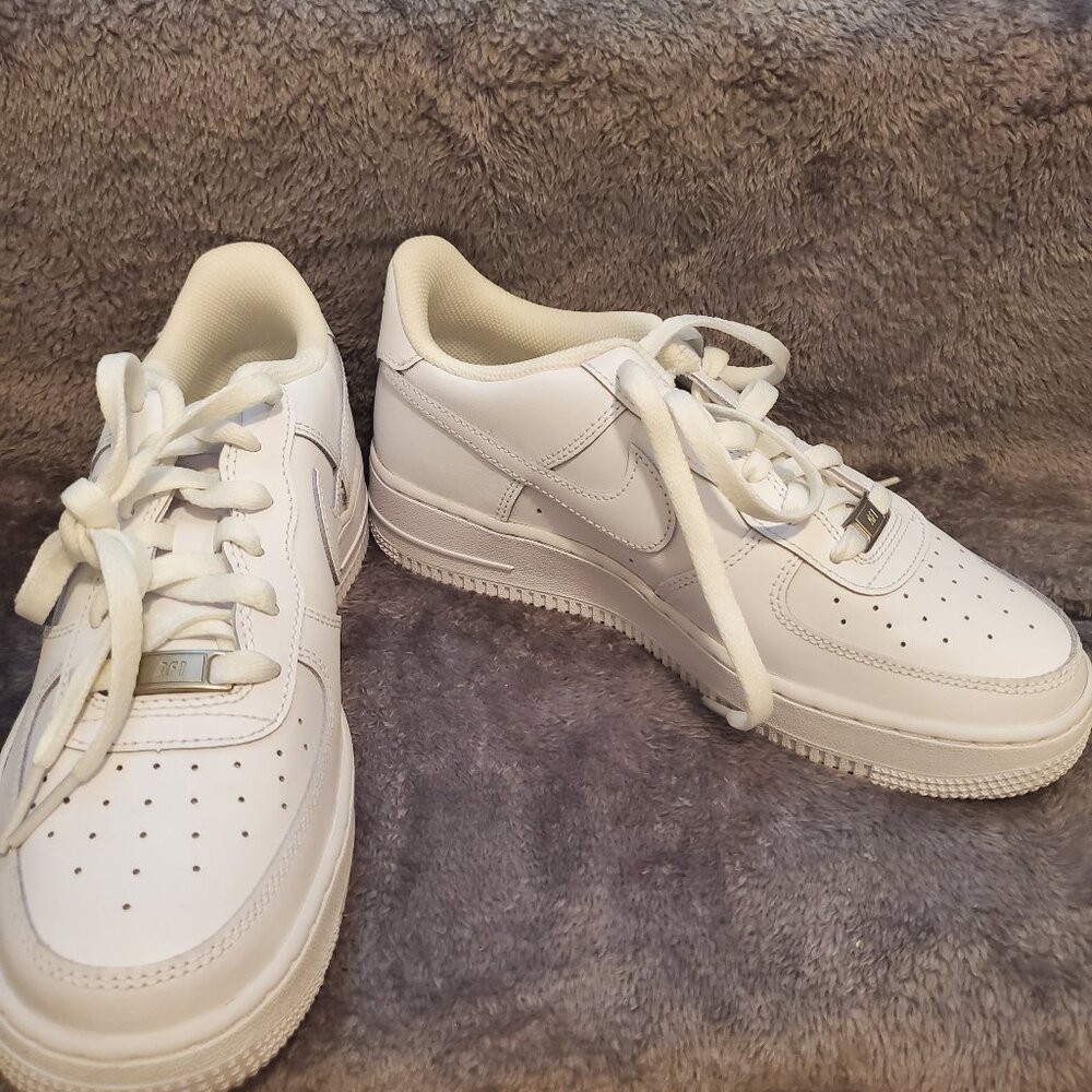 NWT Nike Air Force 1 - Size Y6